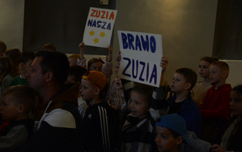  (photo)