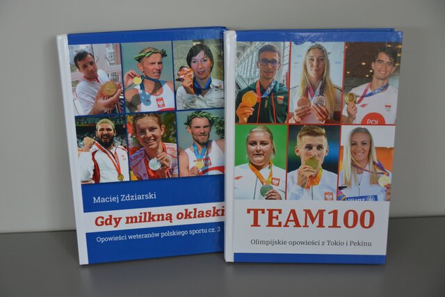 Książki ,,TEAM100'' i ,,Gdy milkną oklaski'' od senatora Wojciecha Ziemniaka