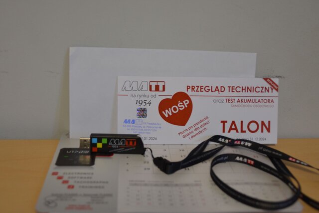 Zestawy od MATT Automotive: przegląd techniczny samochodu osobowego, podkładka pod mysz i pendrive 16gb
