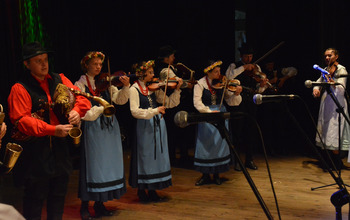  (photo)