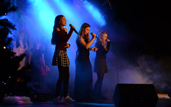  (photo)