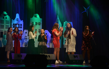  (photo)