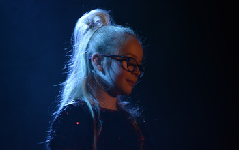  (photo)