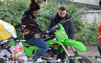  (photo)