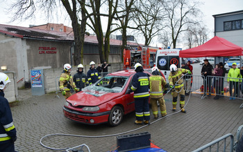  (photo)