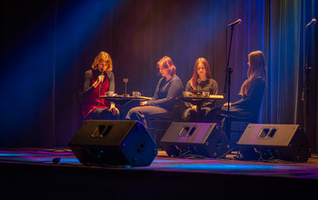  (photo)