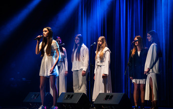  (photo)