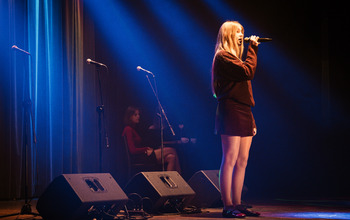  (photo)