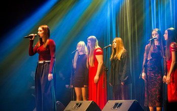 (photo)