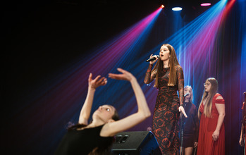  (photo)