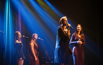  (photo)