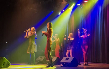  (photo)