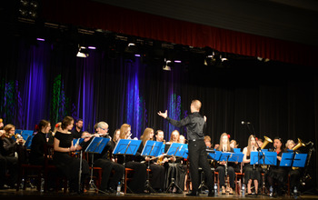  (photo)
