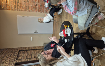  (photo)