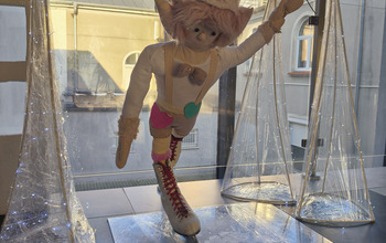  (photo)