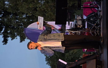  (photo)